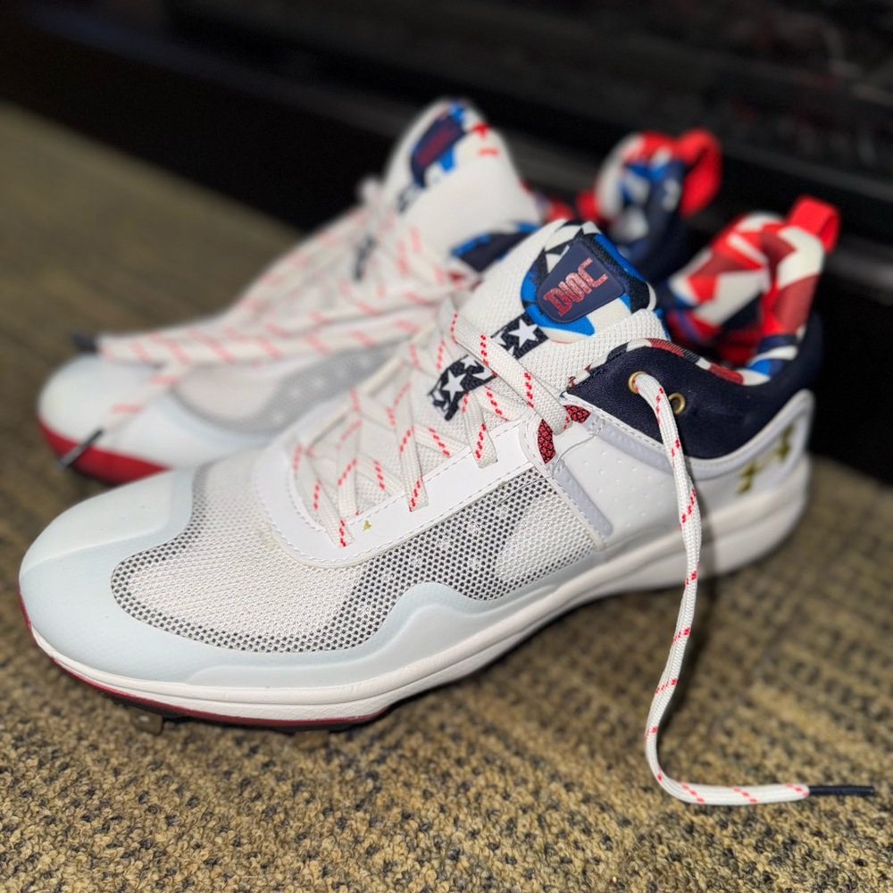 Under Armour USA Freedom softball cleats